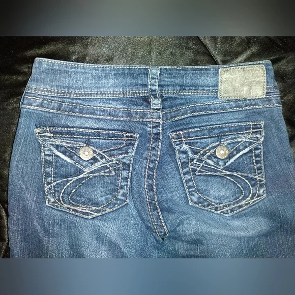Silver Jeans (flawed) - Picture 6 of 9